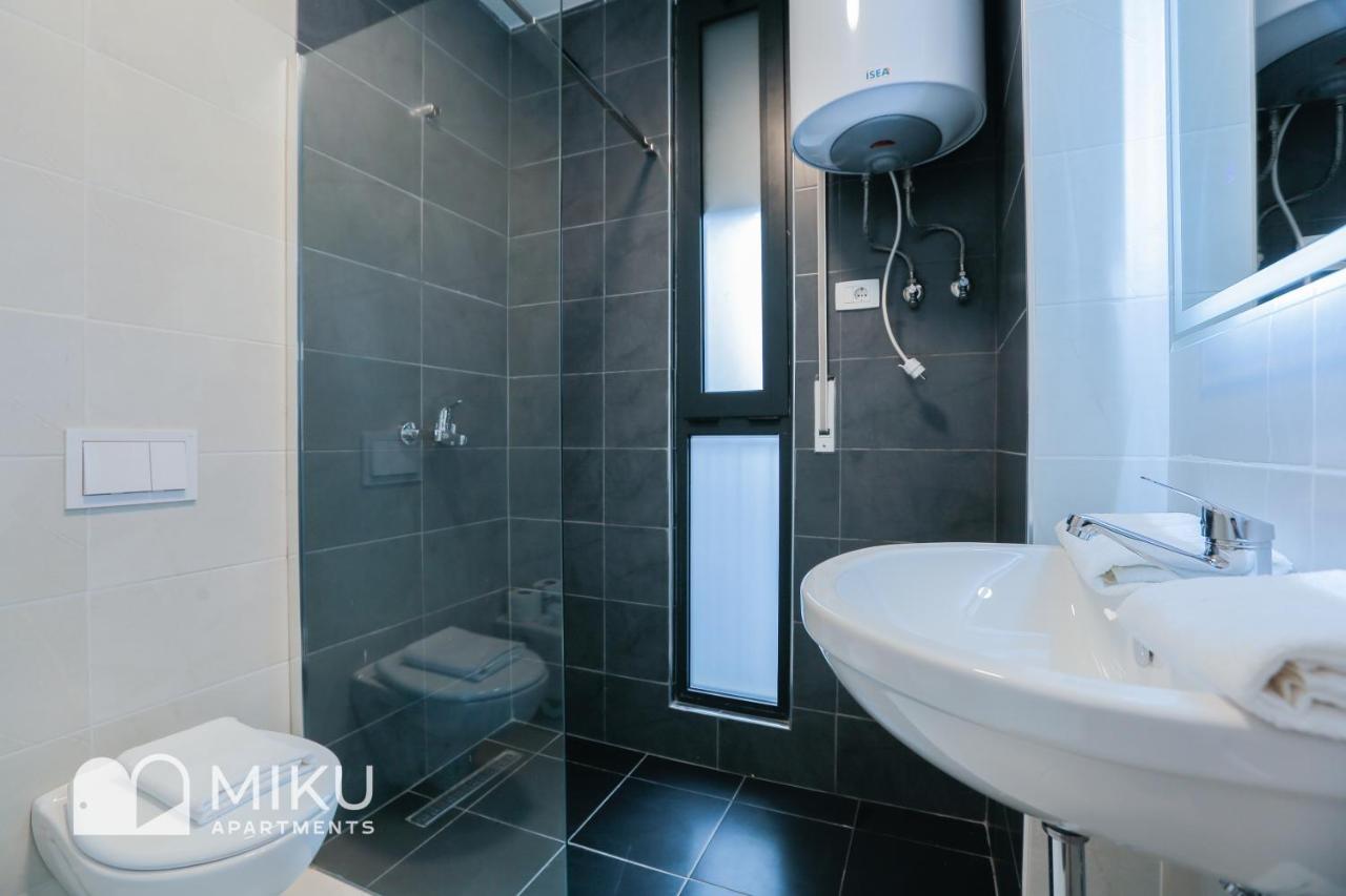Miku Apartment - Glamorous 1Bedroom Apartment At Olympic Residence Tirana Exterior photo